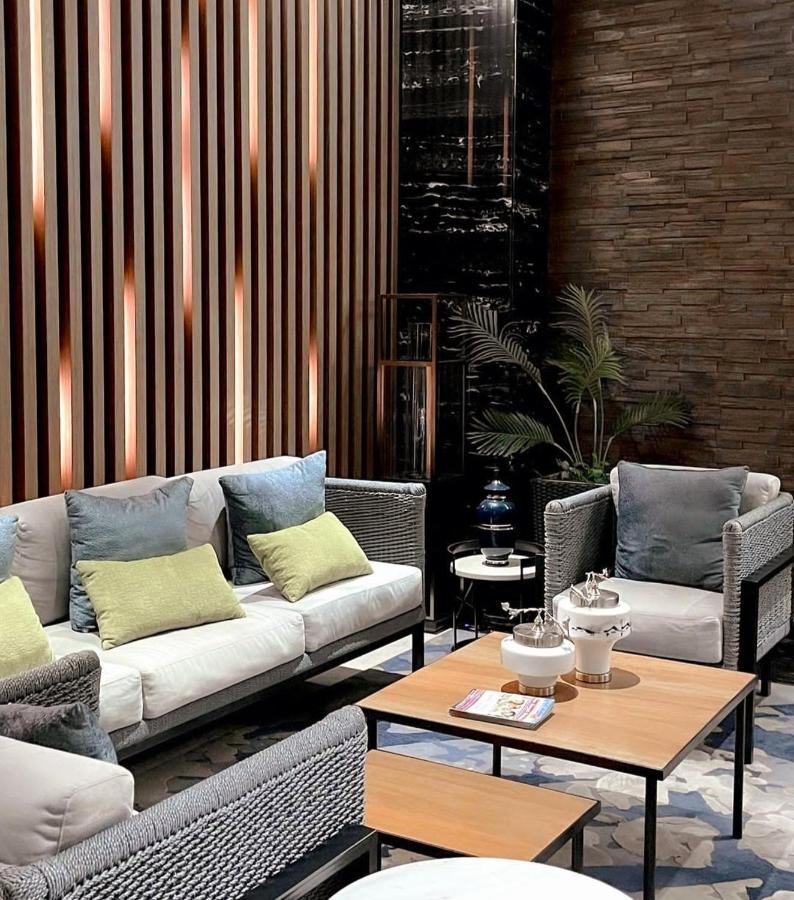 One Euphoria Prime Suite Hotel Angeles Exterior photo