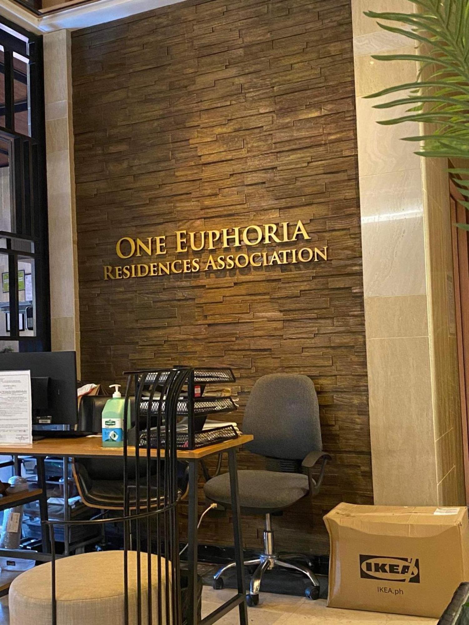 One Euphoria Prime Suite Hotel Angeles Exterior photo