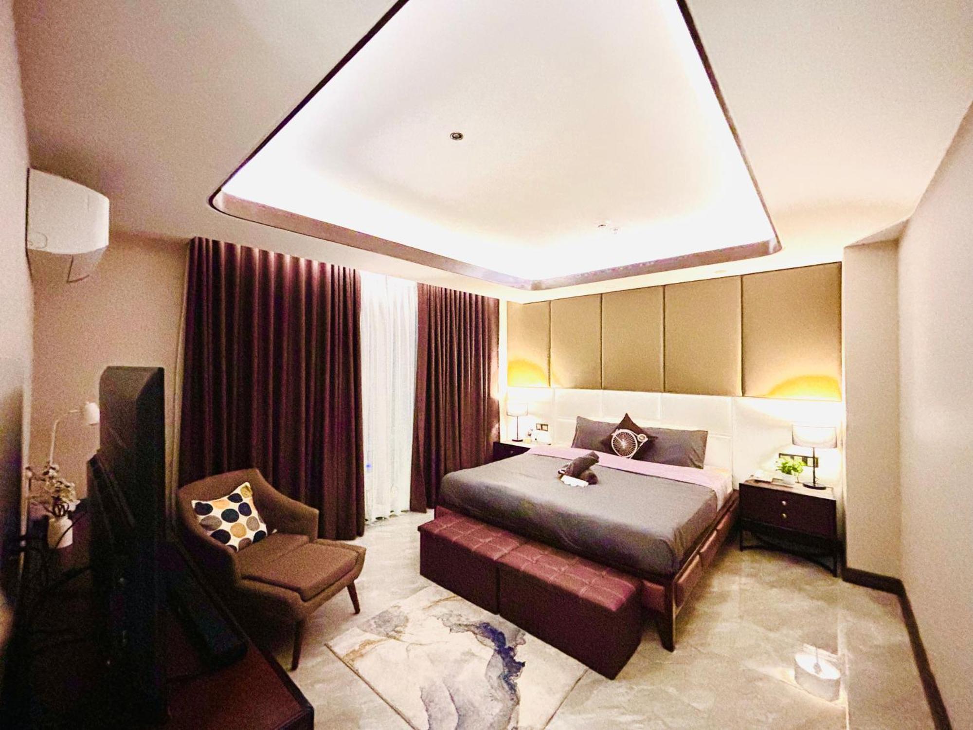 One Euphoria Prime Suite Hotel Angeles Exterior photo